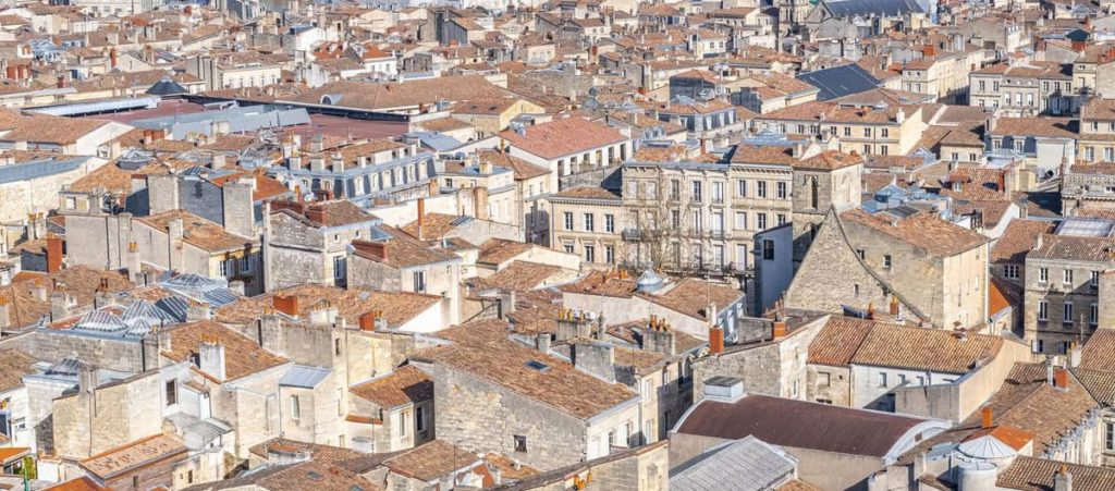 Vue sur les toits de Bordeaux